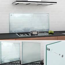 Eine glasrückwand ist ein individuelles und dekoratives element für ihre küche. Glas Kuchenruckwand Klar Oder Satiniert Inkl Befestigungsset