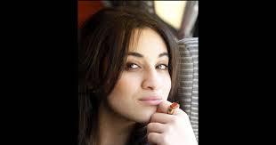 See more of camélia jordana on facebook. Camelia Jordana Balance Sur Joyce Jonathan C Est Tout Ce Que J Ai Essaye D Eviter Purepeople