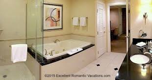 Las Vegas Jacuzzi Suite Signature At Mgm Grand Las Vegas Vacation Vegas Vacation Vegas Getaway