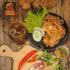 Apalagi bagi pencinta masakan pedas. Rocket Chicken Kaliwira Home Facebook