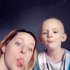 The Moonlight Market is soon returning! 🌙 The market highlights all sorts  of crafts, art, locally made products, and more from a variety of vendors.  The Market is held the 1st and