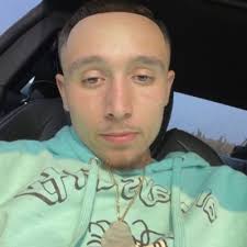 Robert Faria (@xRobertFariax)