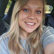 Grandma said “YOU BETTER LISTEN UP”😂 ALBUM OUT THIS FRIDAY LETS GOOOO🤩  #instamusic #countrymusic