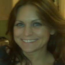 Tara Hackett's Instagram, Twitter & Facebook