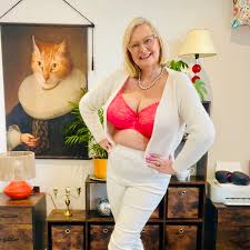 The original Annabel - YouTube