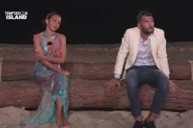 Nell'intervista, il giovane ha parlato dell'esperienza a temptation island e della relazione con jessica. Temptation Island 2019 Jessica Battistello Lascia Andrea Filomena Ed Esce Con Alessandro Zarino