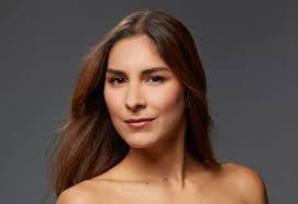 Laura Perich's Instagram, Twitter & Facebook