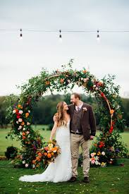 A Fall Farm Wedding That S Bursting With Color Farm Wedding Fall Wedding Arches Outdoor Fall Wedding