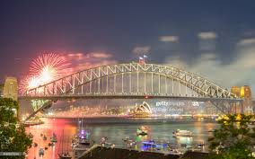 Sydney 2016 New Year Eve Fireworks Show At The Harbour Bridge In 2020 New Year S Eve Around The World New Years Eve Fireworks Fireworks Show