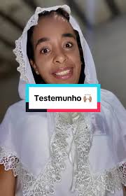 Um pequeno testemunho sobre o uso do véu, mulheres vão resgatar essa  belíssima tradição #véu #santamissa #mulher #tradição #SantaMissa #Fsspx  #tradicionais #missadesempre