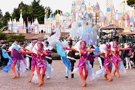 Disneyland paris apuesta por un verano refrescante con elsa, anna y toda la magia de frozen. De Alcazar De San Juan A Disneyland Paris Ser Ciudad Real Cadena Ser