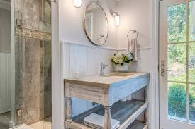 Beautiful interior design by ventura designs. East Hampton Beach House Shabby Chic Style Badezimmer New York Von Debra Geller Interior Design Houzz
