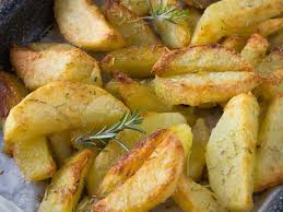 Pommes De Terre Au Four Croustillantes Page 2 Sur 2 Recettes Mag Recette Pomme De Terre Au Four Pomme De Terre Pommes De Terre Croustillantes