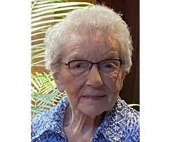 Audrey Horn's Instagram, Twitter & Facebook