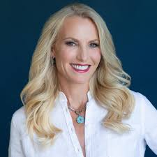 Amanda Lovato's Instagram, Twitter & Facebook