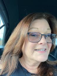 Hey guys, Peach Pit Waxing here, official body waxer. of Bill Winn. If  you're trying to glow like Bill, I'd love to have you