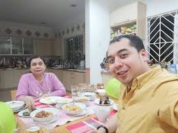 Karena jika hanya teori tentu akan sulit, tapi kalau dipadukan dengan praktek tentu akan menuju arah. 5 Anak Najib Razak Dan Kisah Mengenai Mereka Lobak Merah