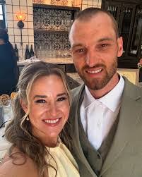 Amanda Standley's Instagram, Twitter & Facebook