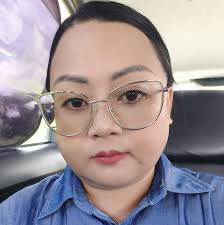 Ngirup tau, tang anang belaya. Pulai ke bilik, ngintu bini diri empu.