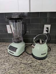 Kitchenaid's electric kettle features a compact and stylish design that's built for speed and quietly boils water in minutes. Looking For A Kitchenaid Pistachio Color Toaster Kitchen Consumer Egullet Forums