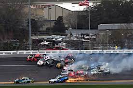 Folds of honor quiktrip 500. Odds Ends Around The Track Nascar Fans Love Crashes Edition