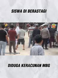 SMA Negeri 1 Berastagi, Kabupaten Karo, Sumatera Utara, diduga mengalami keracunan setelah menyantap Makan Bergizi Gratis (MBG) pada Rabu (13/8). Video yang beredar di media sosial memperlihatkan sejumlah ambulans datang ke sekolah