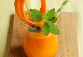 Carrot and mint juice