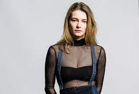 Wortelboer was the dutch spokesperson for the eurovision song contest 2019. Emma Wortelboer In De Finale Van De Slimste Mens Jfk