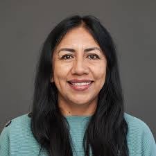 Rebecca Tennant's Instagram, Twitter & Facebook