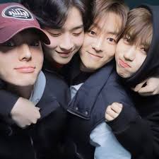 These TWICE girls are so cute and this video is just awesome, I love them! 