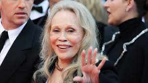 Iconic actress Faye Dunaway's life now as she spills all