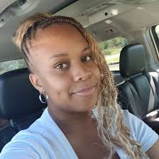 A fabulous fall is in the air just in time for our 10th Anniversary!!  🍂🎃🍁🍂🎃🍁🍂🎃🍁🍂🎃🍁 Come frolic in the fun of fall fragrance and decor  and even plan ahead to a cozy