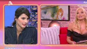 Γιατί να είναι ντυμένη έτσι; To Apokalyptiko Atyxhma Ths Iwannas Maleskoy Afwnh H Hliana Papagewrgioy