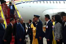 Beliau juga dijadualkan menghadiri sidang kemuncak perkongsian ekonomi komprehensif serantau (rcep) kedua pada hari rabu. Dr Mahathir Tiba Di Bangkok Untuk Sidang Kemuncak Asean