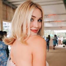 The Bachelor' alum Cassie Randolph: "It's been an awful few months" since  Colton Underwood split, "I'm STILL going thru it"