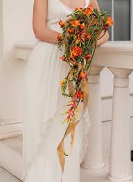 Die freesien (freesia) sind eine pflanzengattung innerhalb der familie der schwertliliengewächse (iridaceae). Brautstrauss Vintage 21 Ideen Die Von Der Tradition Inspiriert Sind
