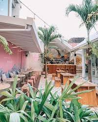 Tropical Cafe Decor In Bali Cool Cafe Cafe Interior Design Cafe Decor