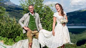 Aus der tätigkeit ergab sich zwangsläufig. Hochzeit Am Berg Auf Der Rossl Alm In Gerlos Im Zillertal In Tirol