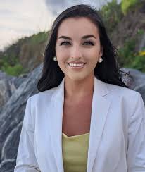 Happy Monday everyone!! I hope everyone had an amazing weekend and ready to  rock this week! Only got one board member to introduce left! Stay tuned  NAME: Daniella Hinchman-Dominguez POSITION: Mentoring Chair