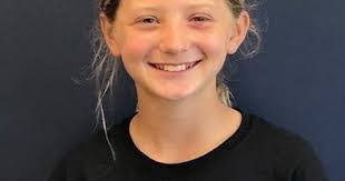 Stephanie Beason's Instagram, Twitter & Facebook