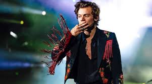 Don't worry darling is set in the 1950s among an isolated, utopian community in the california desert. Harry Styles Replaces Shia Labeouf In Olivia Wilde S Don T Worry Darling Entertainment News The Indian Express