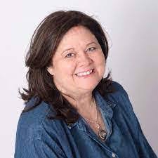 Carmen Pyles's Instagram, Twitter & Facebook