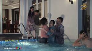 Cũng trong hương vị tình thân tập 16, ông sơn (võ hoài nam) mang một balo tiền đến gặp nhóm cho vay nặng lãi để trả món nợ của mẹ nuôi phương nam. Ou0uuhkk32fysm