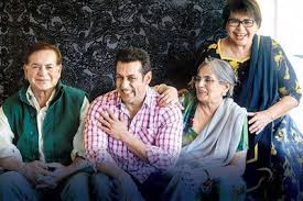 Saira banu is 22 years younger to her husband and expresses no regret for not having kids. From Dilip Kumar Saira Banu To Salim Khan Helen Celeb Couples Who Didn T Have Their Own Kids After Marriage