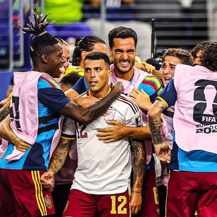TCHAU, FRANÇA!! A ESPANHA vence a França e está garantida na FINAL da Copa  do Mundo. Vai enfrentar a vencedora de Inglaterra x Argentina, no domingo,  às 16h.