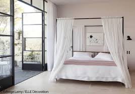 Villa La Coste Un Hotel Luxueux Aux Airs De Galerie D Art Elle Decoration Villa Hotel Design Lit Baldaquin