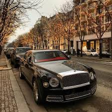 One Of The Most Beautiful Street Of Paris Christmastime Bentley Paris Drombilar Bilar
