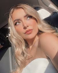 Aleyda Herrera's Instagram, Twitter & Facebook