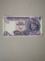 Siapa ada duit kertas rm1 lama jualkan kepada kami, kami disini berbesar hati untuk membeli wang ringgit lama tersebut dengan harga sekeping rm12,000 mengikut keadaan wang tersebut tanpa koyak. Duit Lama Ringgit Malaysia Rm 1 6th Series Unc Antiques Currency On Carousell