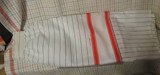 sink skirt